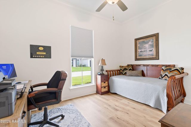102 Windy Feather Drive, Broussard, LA 70518