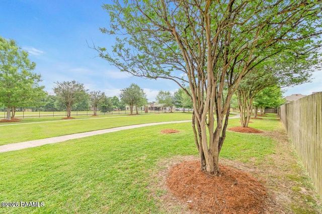 102 Windy Feather Drive, Broussard, LA 70518