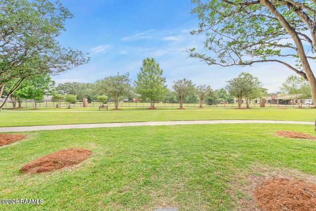 102 Windy Feather Drive, Broussard, LA 70518