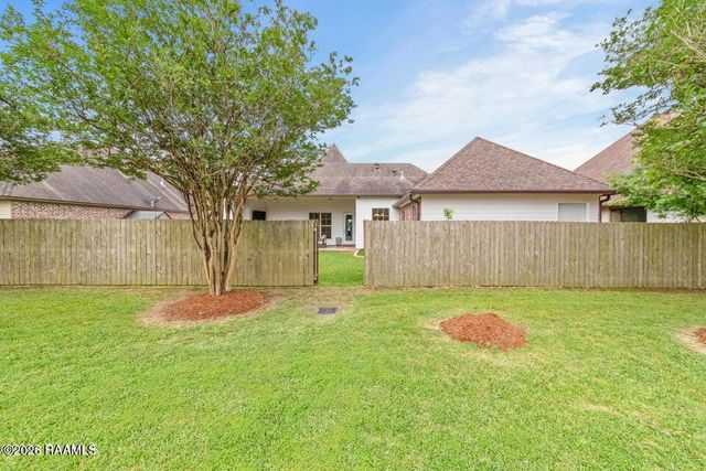 102 Windy Feather Drive, Broussard, LA 70518