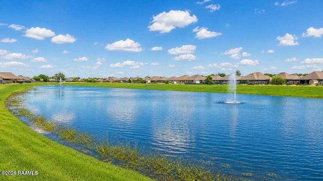 102 Windy Feather Drive, Broussard, LA 70518