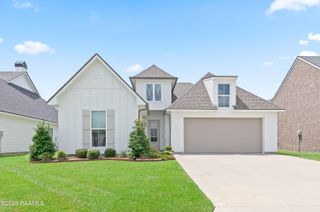102 Windy Feather Drive, Broussard, LA 70518