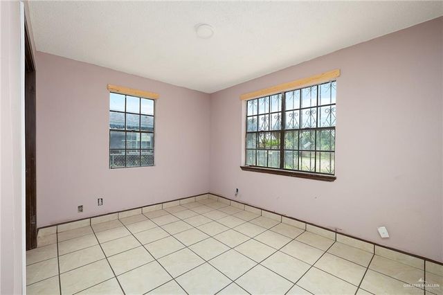 1202 W I Street, Mission, TX 78572