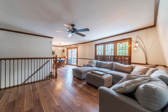 1051 W 129th Avenue, Crown Point, IN 46307