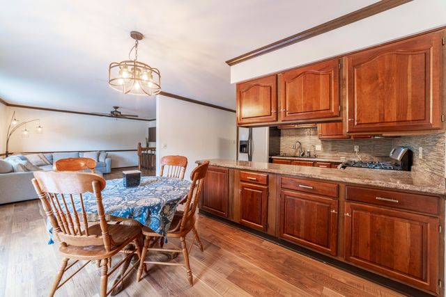 1051 W 129th Avenue, Crown Point, IN 46307