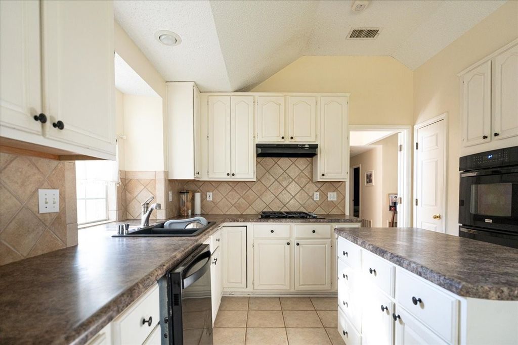 3016 Yale Drive, Flower Mound, TX 75022 — photo 5