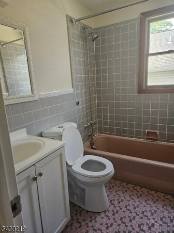37 Linden Rd, Wayne Twp., NJ 07470