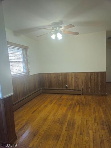 37 Linden Rd, Wayne Twp., NJ 07470