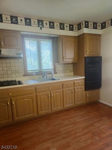37 Linden Rd, Wayne Twp., NJ 07470