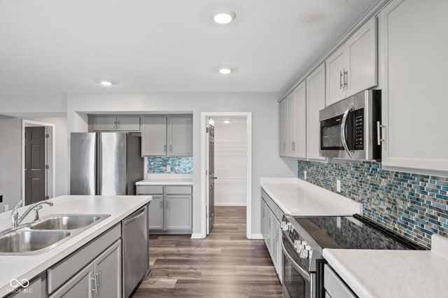 5625 Cherrywood Lane, Mccordsville, IN 46055