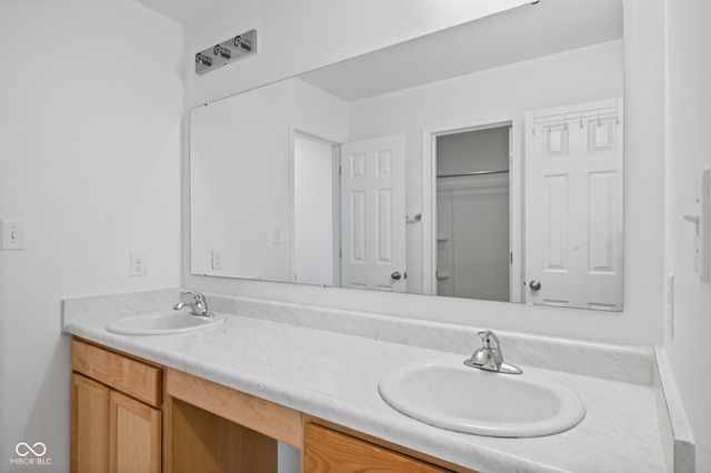 5625 Cherrywood Lane, Mccordsville, IN 46055