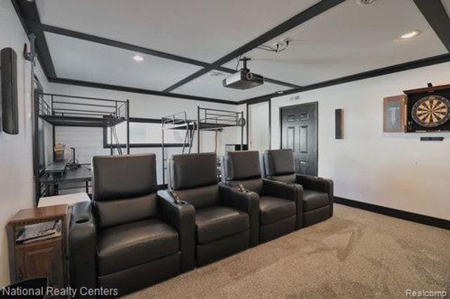 8819 LAGOON Drive, Hamburg Township, MI 48116