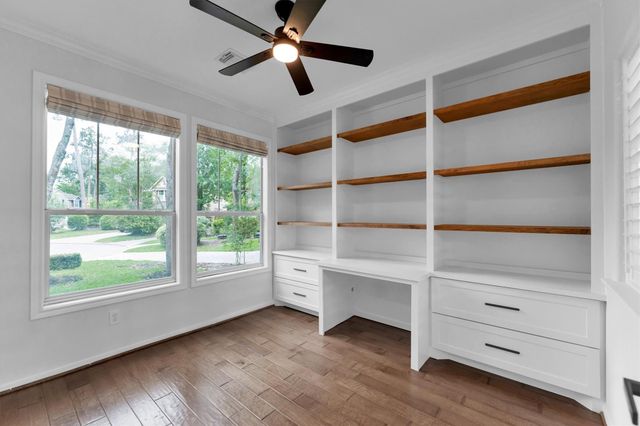 143 Velvet Grass Court, The Woodlands, TX 77382