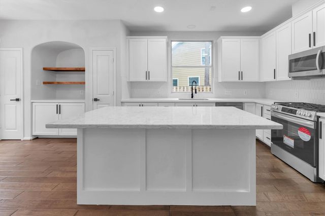143 Velvet Grass Court, The Woodlands, TX 77382