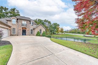 5104 S Sloan Circle, Rogers, AR 72758