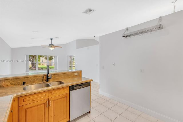 326 SW 162nd Ave, Pembroke Pines, FL 33027