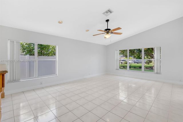326 SW 162nd Ave, Pembroke Pines, FL 33027