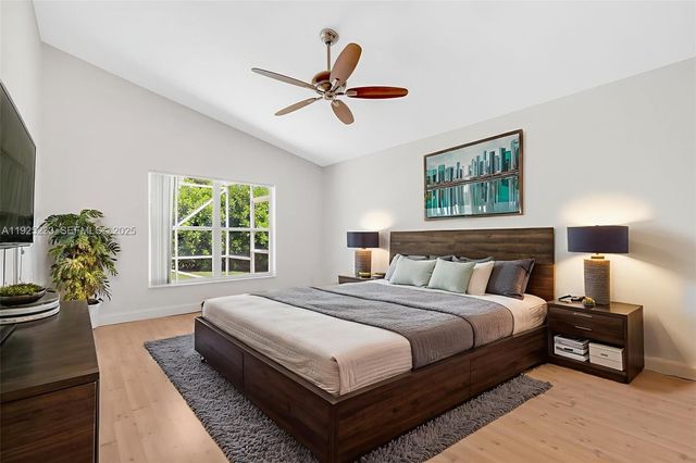 326 SW 162nd Ave, Pembroke Pines, FL 33027