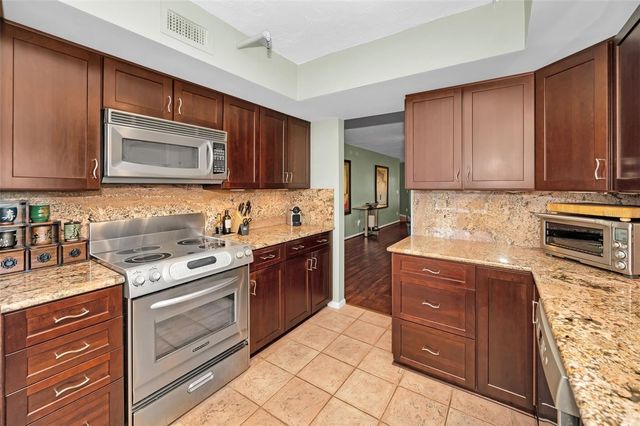 1660 GULF BOULEVARD 307, Clearwater Beach, FL 33767