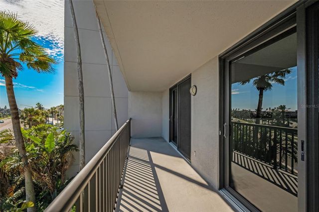 1660 GULF BOULEVARD 307, Clearwater Beach, FL 33767