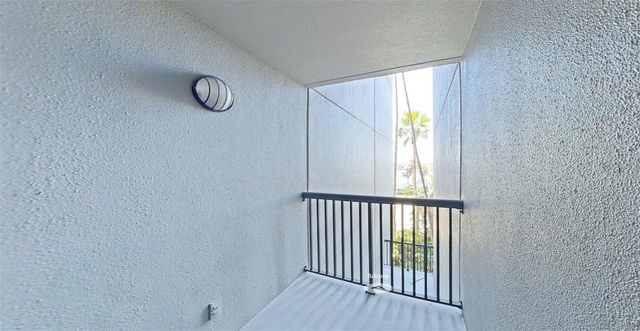 1660 GULF BOULEVARD 307, Clearwater Beach, FL 33767