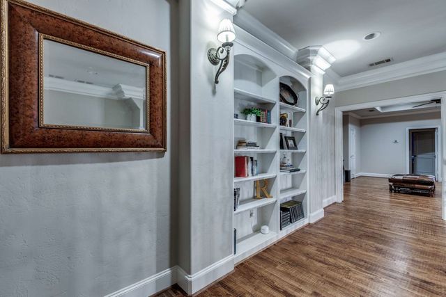 403 Creekside Drive, Mckinney, TX 75071