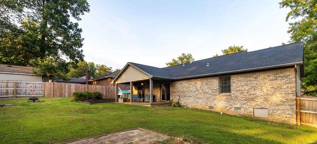 1434 Sandalwood Court, Evansville, IN 47720