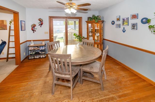 1434 Sandalwood Court, Evansville, IN 47720
