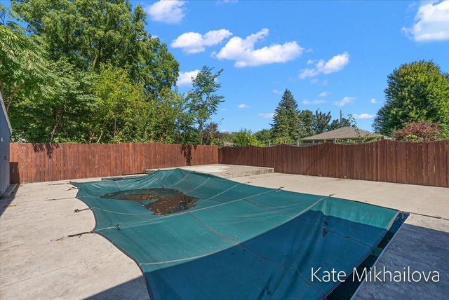 850 Upton Avenue, Springfield City, MI 49037