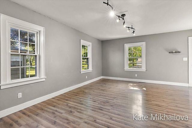 850 Upton Avenue, Springfield City, MI 49037