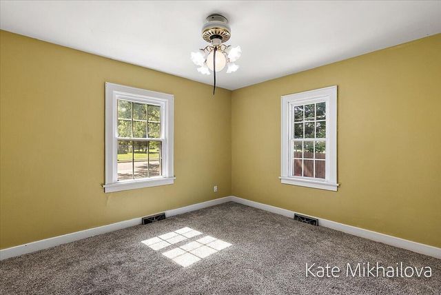 850 Upton Avenue, Springfield City, MI 49037