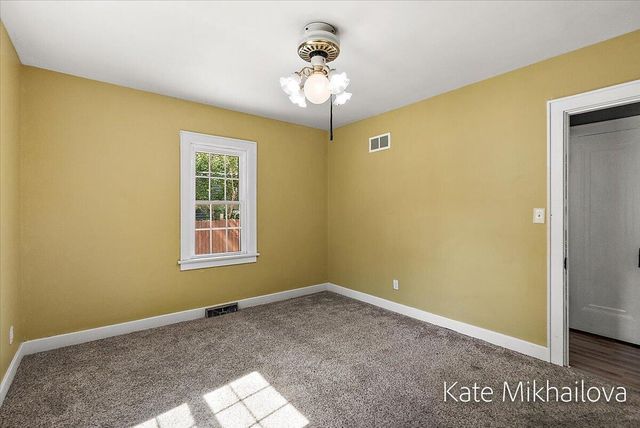 850 Upton Avenue, Springfield City, MI 49037