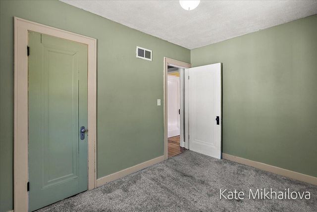 850 Upton Avenue, Springfield City, MI 49037