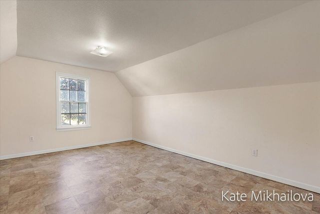 850 Upton Avenue, Springfield City, MI 49037