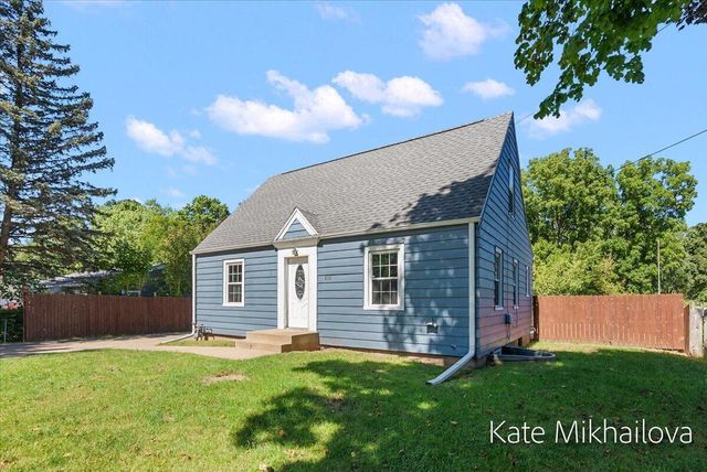 850 Upton Avenue, Springfield City, MI 49037