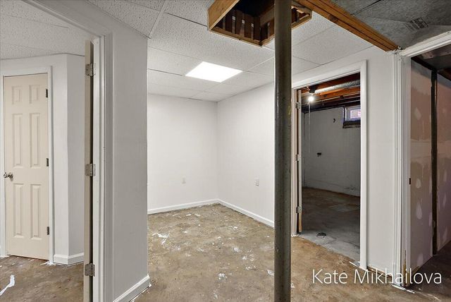 850 Upton Avenue, Springfield City, MI 49037