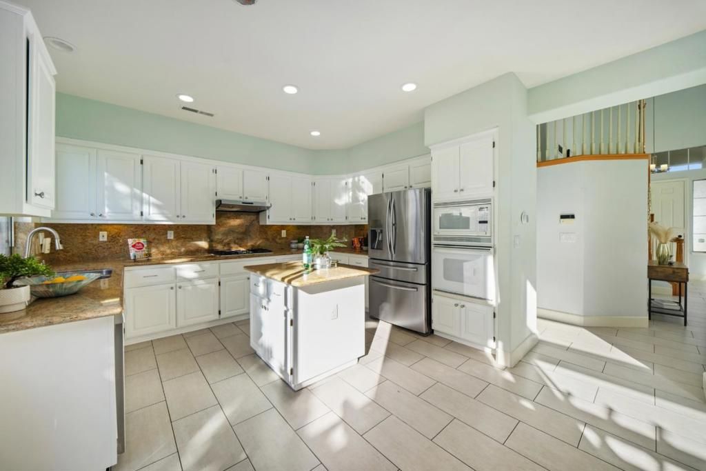 Image 18 of property listing at 2185 Fieldstone Court, San Jose, CA 95133