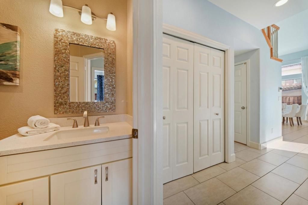 Image 34 of property listing at 2185 Fieldstone Court, San Jose, CA 95133