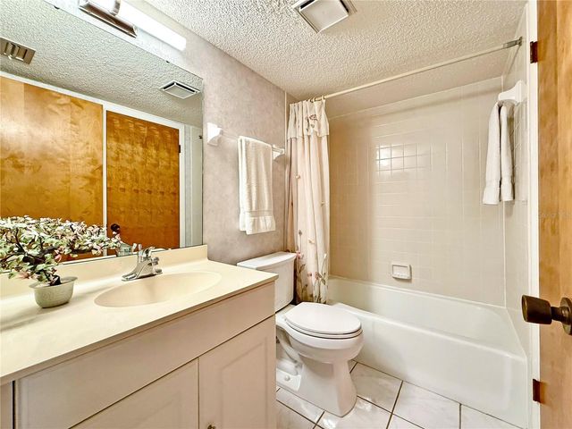 9604 CORTEZ ROAD W 421, Bradenton, FL 34210