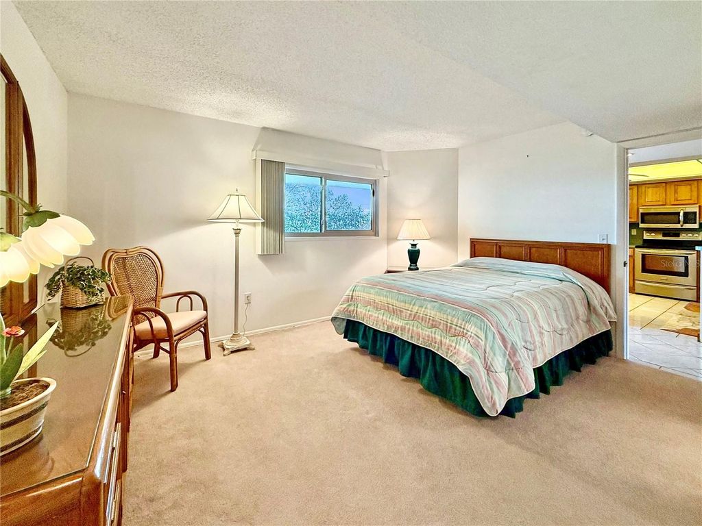 Image 25 of property listing at 9604 CORTEZ ROAD W 421, Bradenton, FL 34210