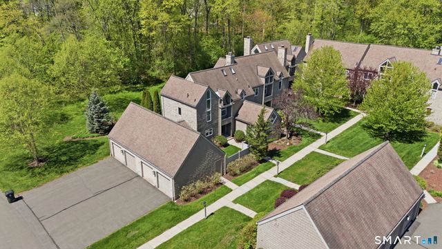 22 Timberwood Road 22, West Hartford, CT 06117