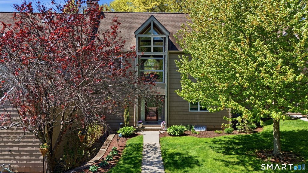 22 Timberwood Road 22, West Hartford, CT 06117
