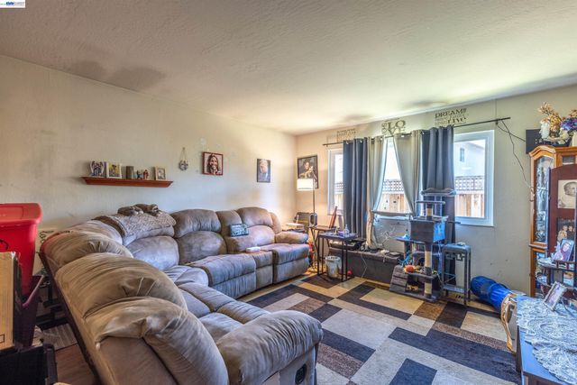 5252 Norma Way, Livermore, CA 94550