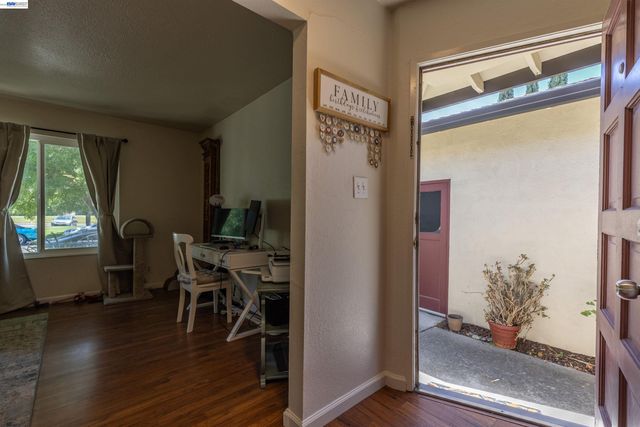 5252 Norma Way, Livermore, CA 94550