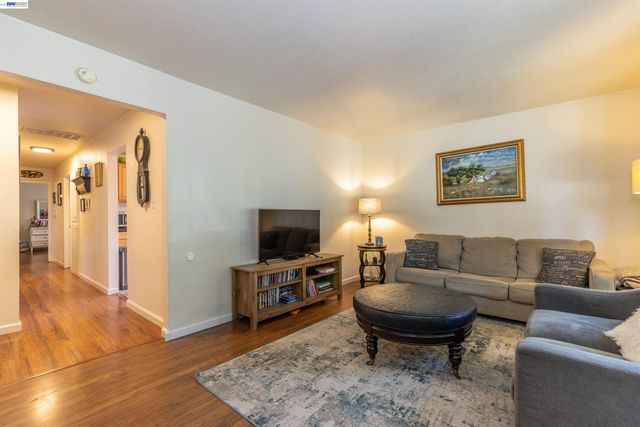 5252 Norma Way, Livermore, CA 94550