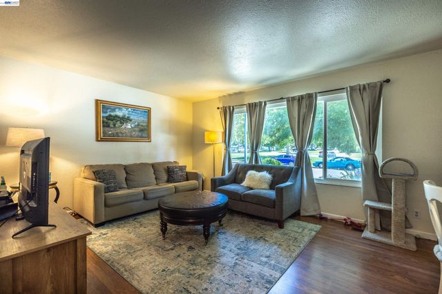 5252 Norma Way, Livermore, CA 94550