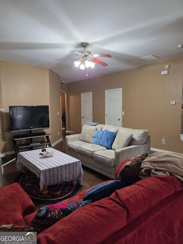 2140 Burns View Lane, Lawrenceville, GA 30044