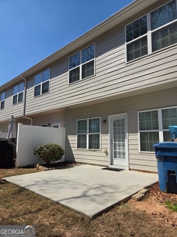 2140 Burns View Lane, Lawrenceville, GA 30044