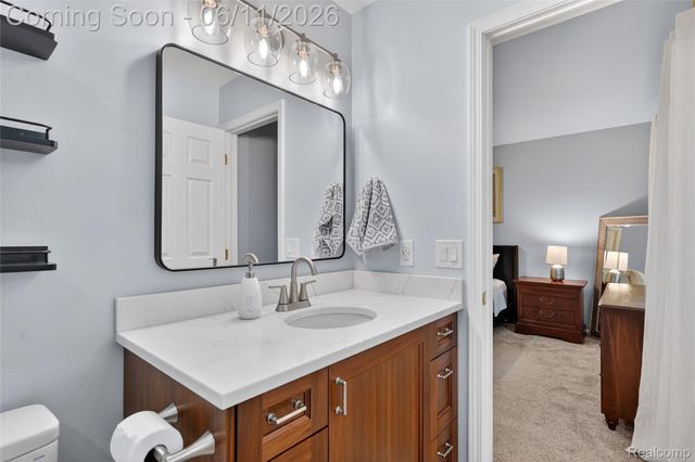 2021 Huntingdon Drive, Wixom, MI 48393