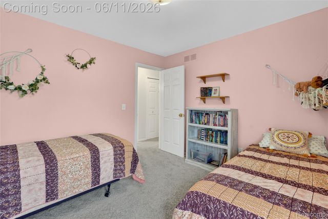 2021 Huntingdon Drive, Wixom, MI 48393